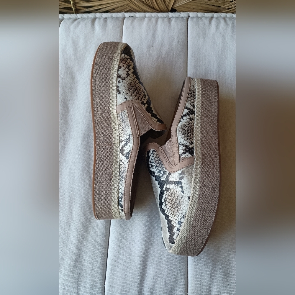 Vince Camuto Snake Design Mule Slide Design_8.5 - Picture 8 of 8